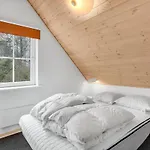 4 Bedroom Awesome In Ferienhaus *