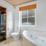 4 Bedroom Awesome In Ferienhaus