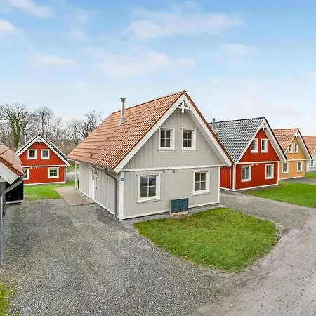 Nyaraló 4 Bedroom Awesome In Gråsten